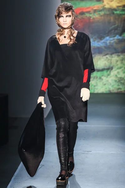 Look 8